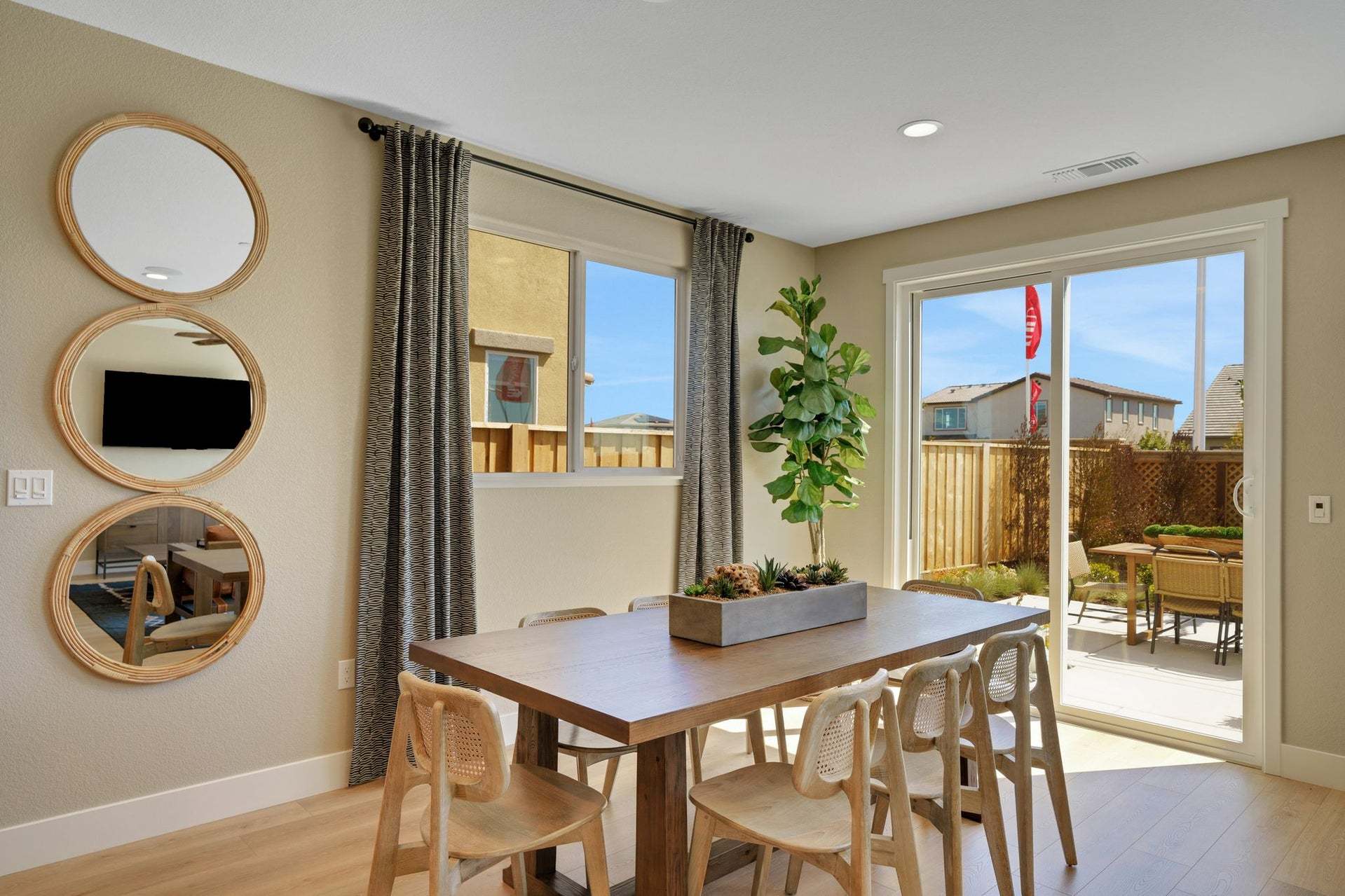 Residence 1 | Dining