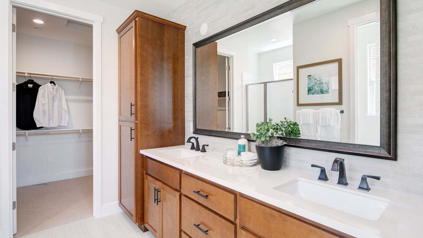 Residence 3 Model Owner's Bath