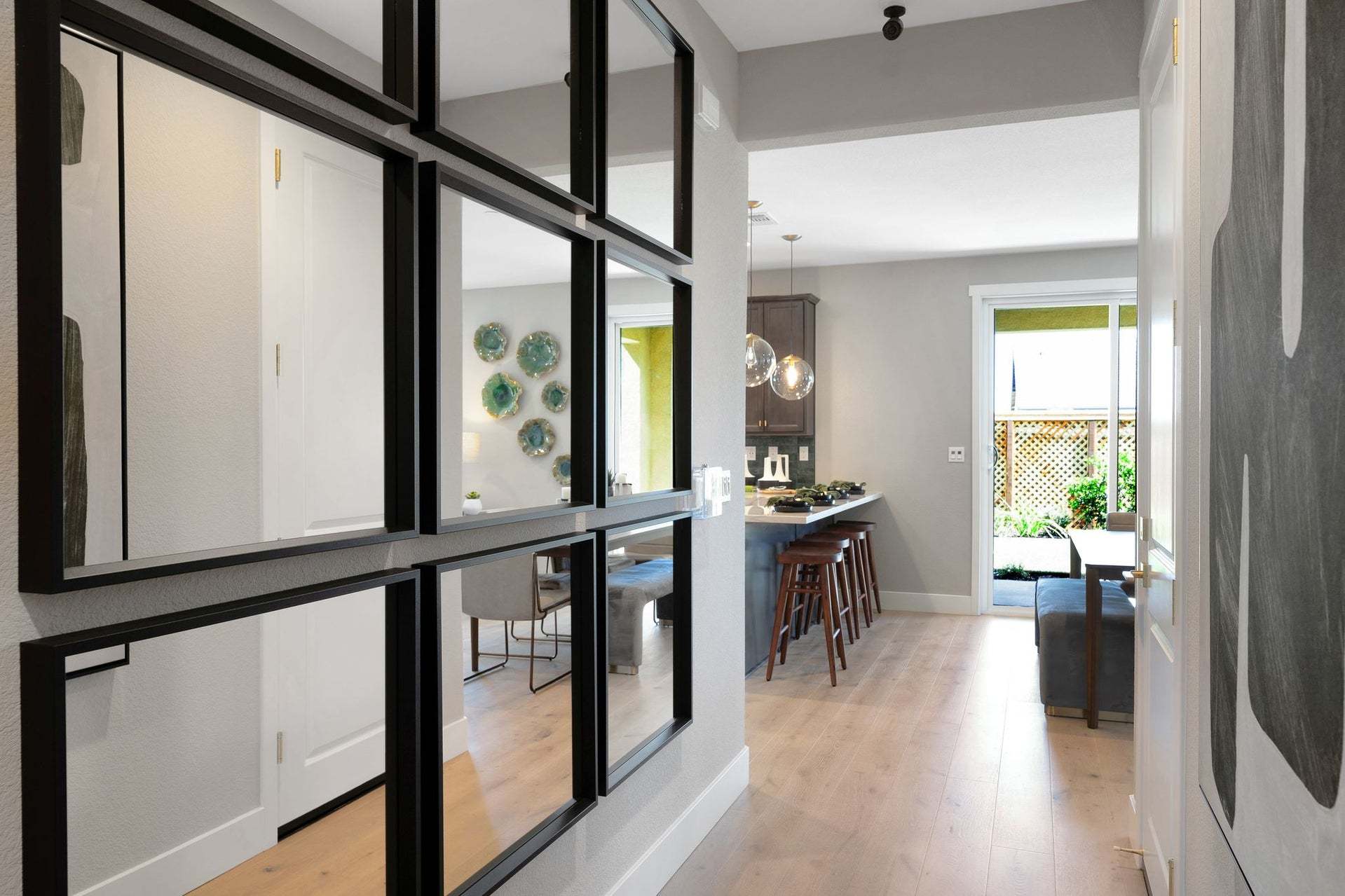 Residence 2 | Entrance Hallway