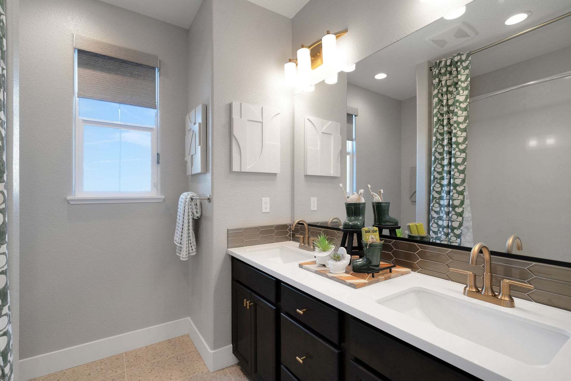 Residence 2 | Primary Bath