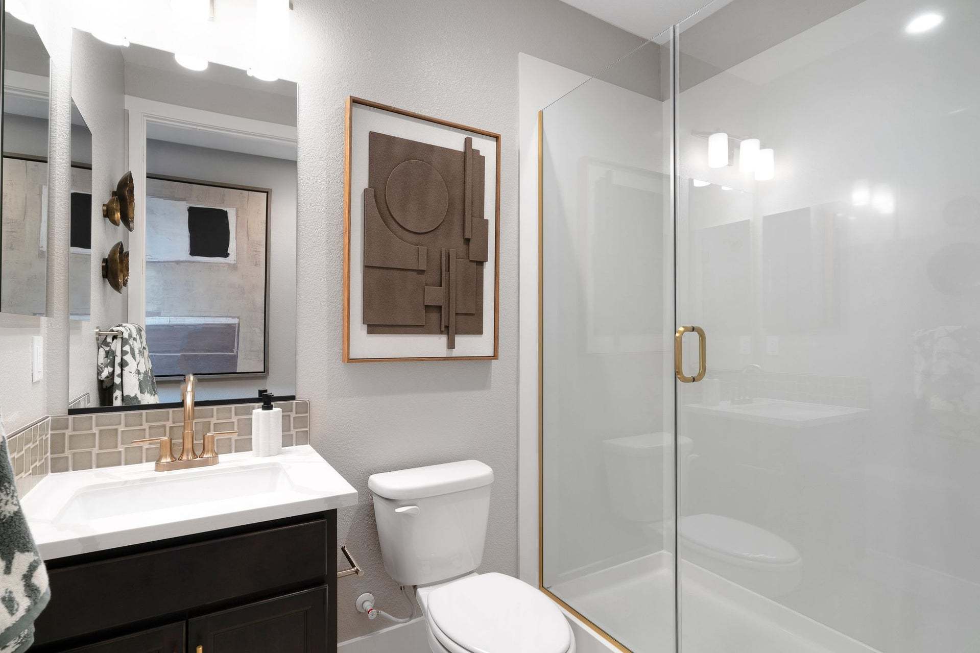 Residence 2 | Bath 3