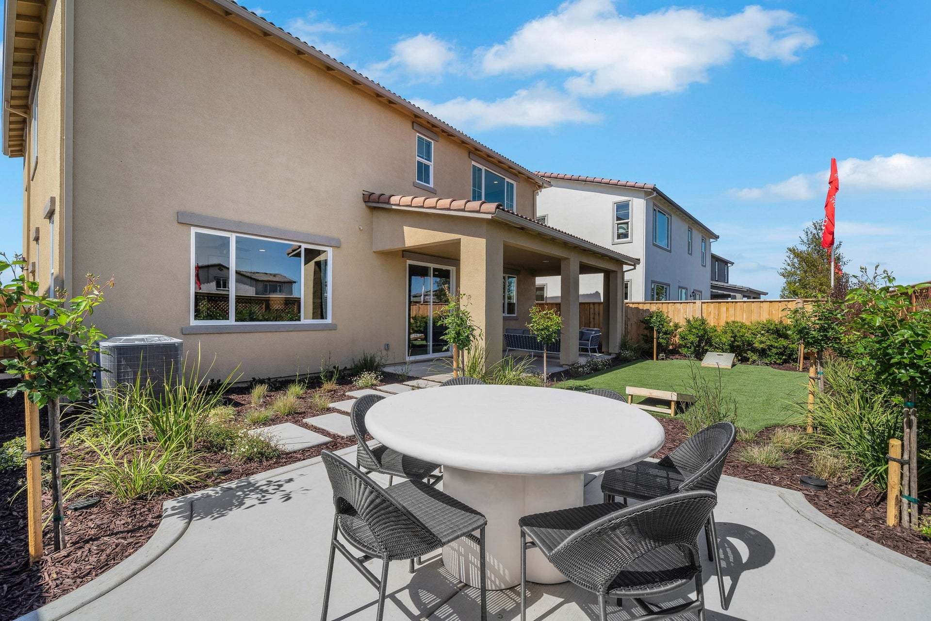 Residence 2 | Backyard