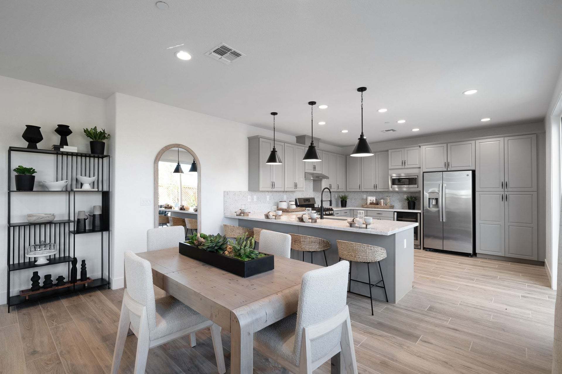 Residence 3 | Kitchen/Dining