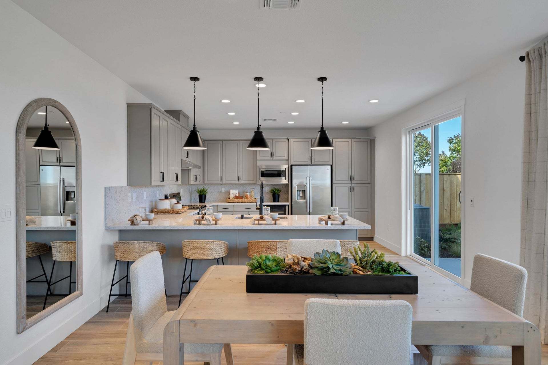 Residence 3 | Kitchen/Dining