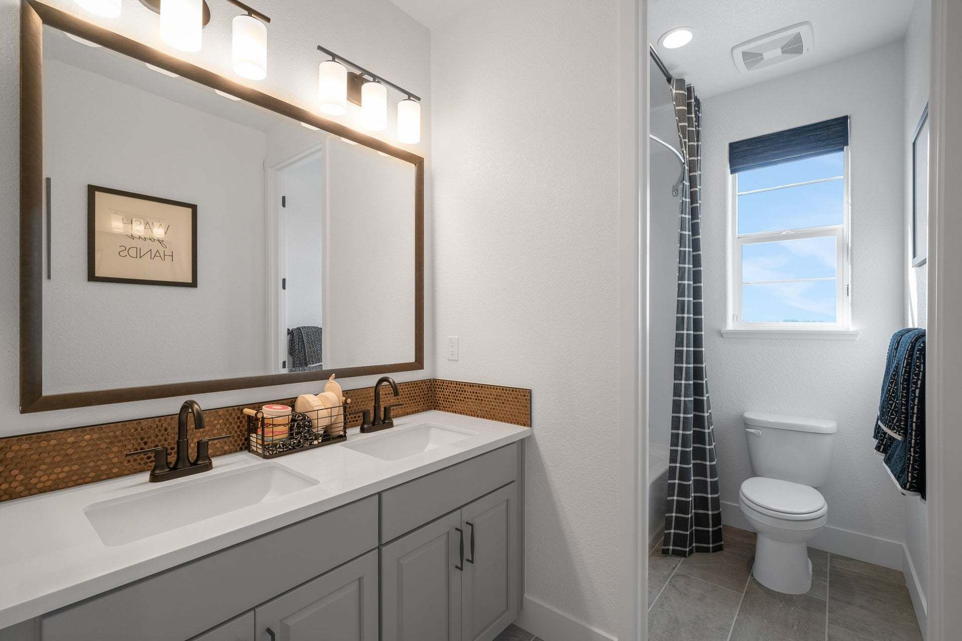 Residence 3 | Bath 2