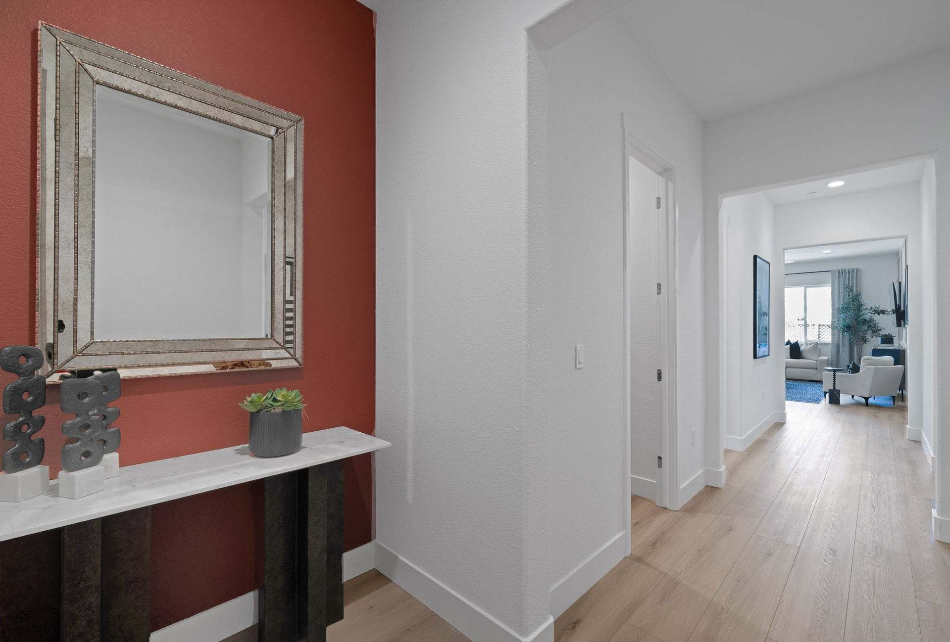 Residence 8 | Entrance