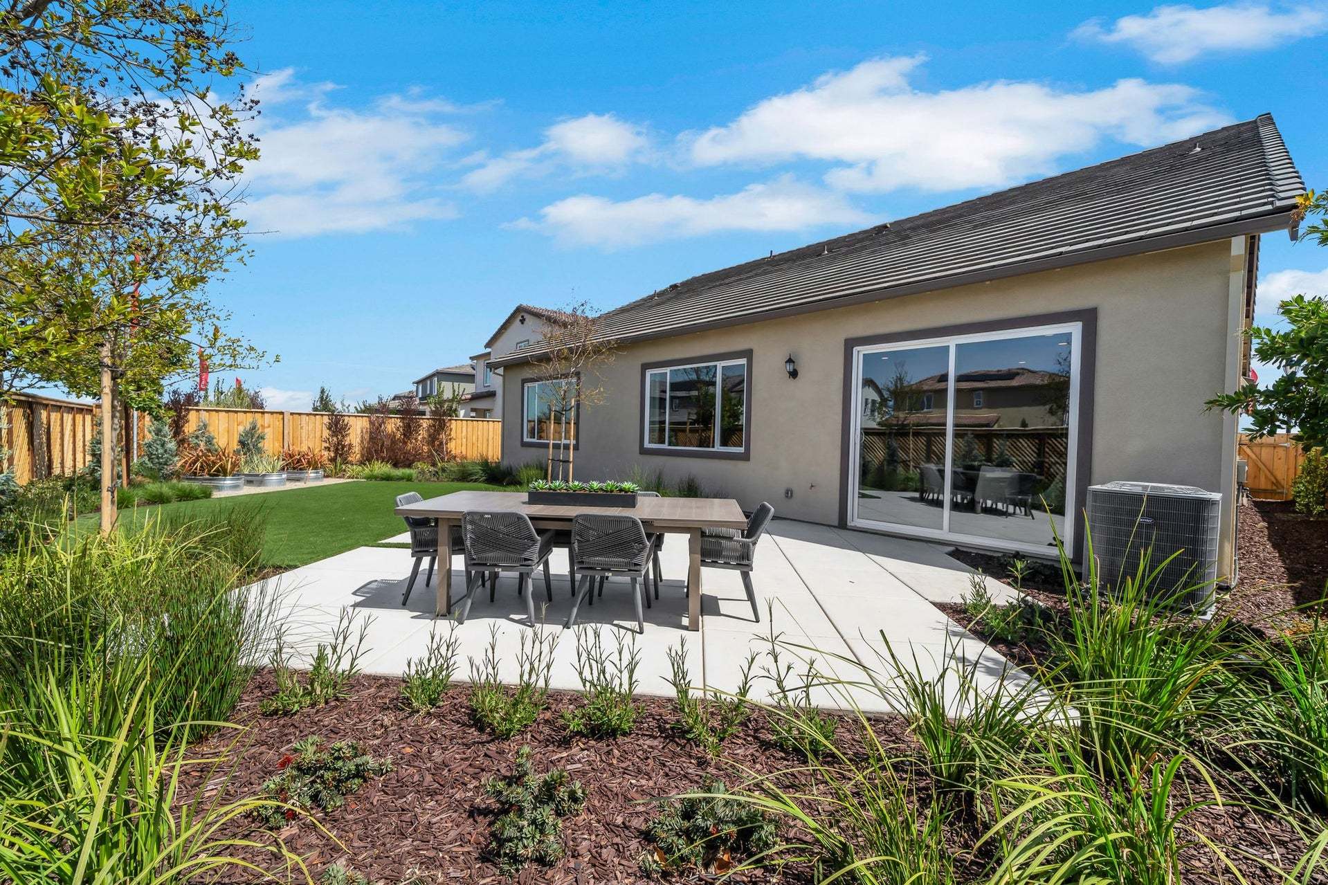 Residence 8 | Backyard