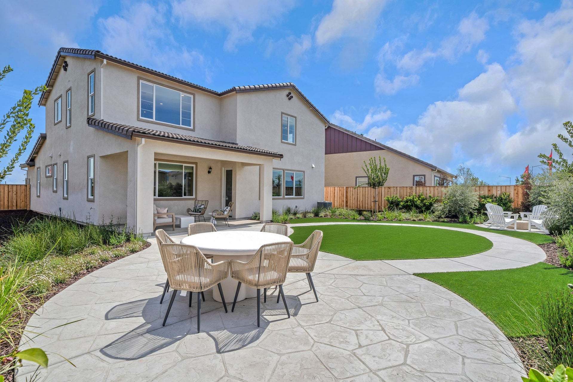 Residence 9 | Backyard