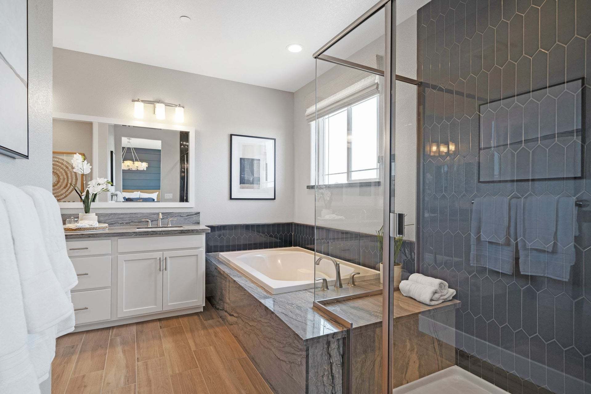 Residence 10 | Primary Bath