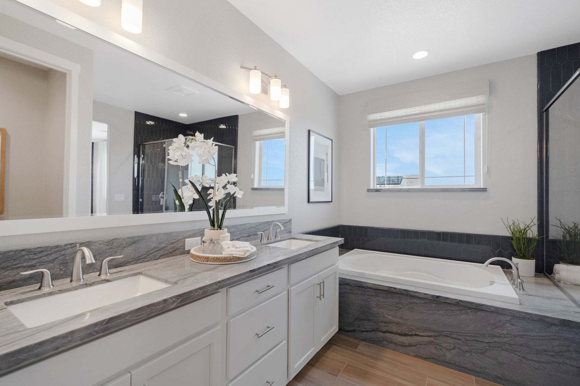 Residence 10 | Primary Bath