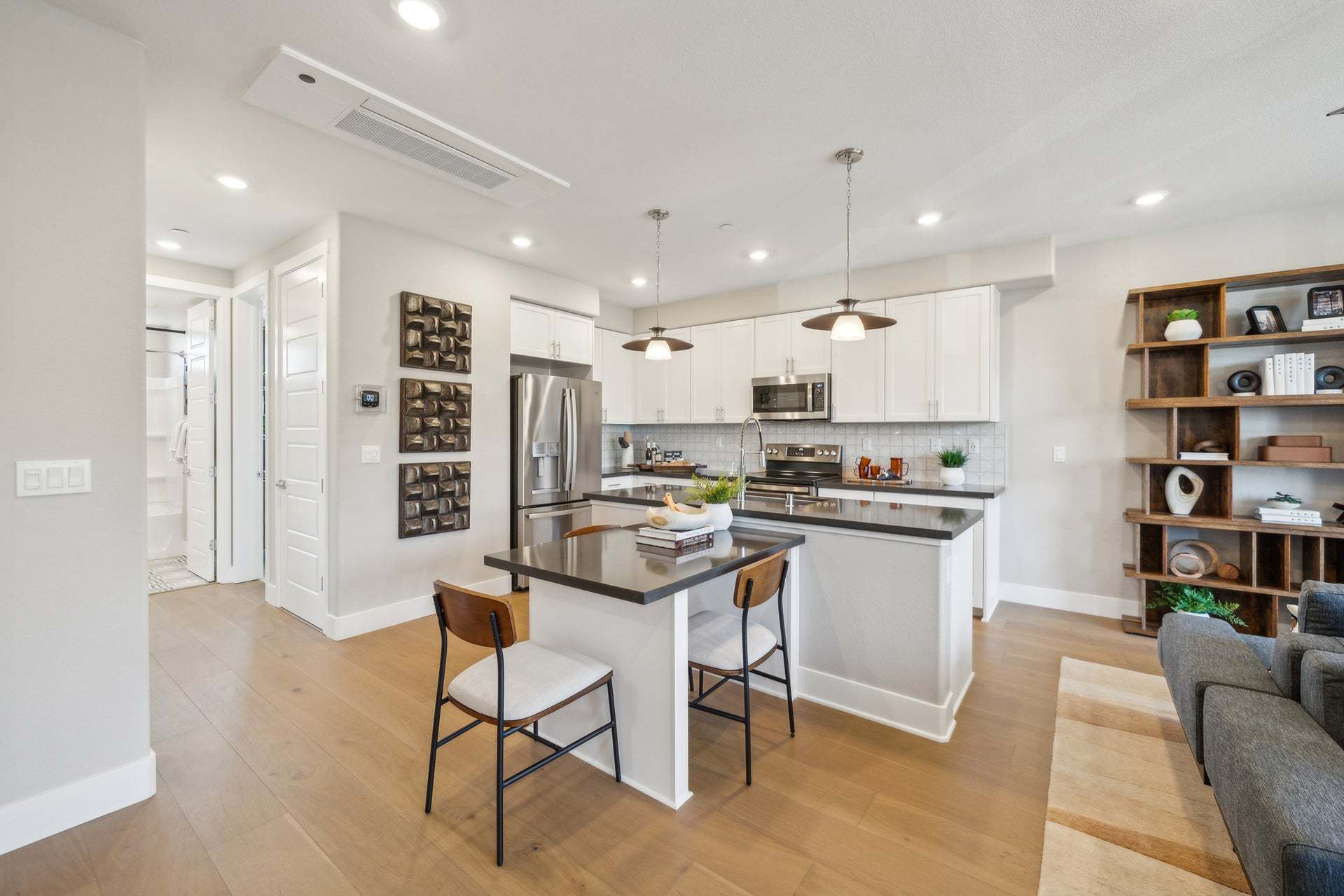 SF1 | Dining/Kitchen