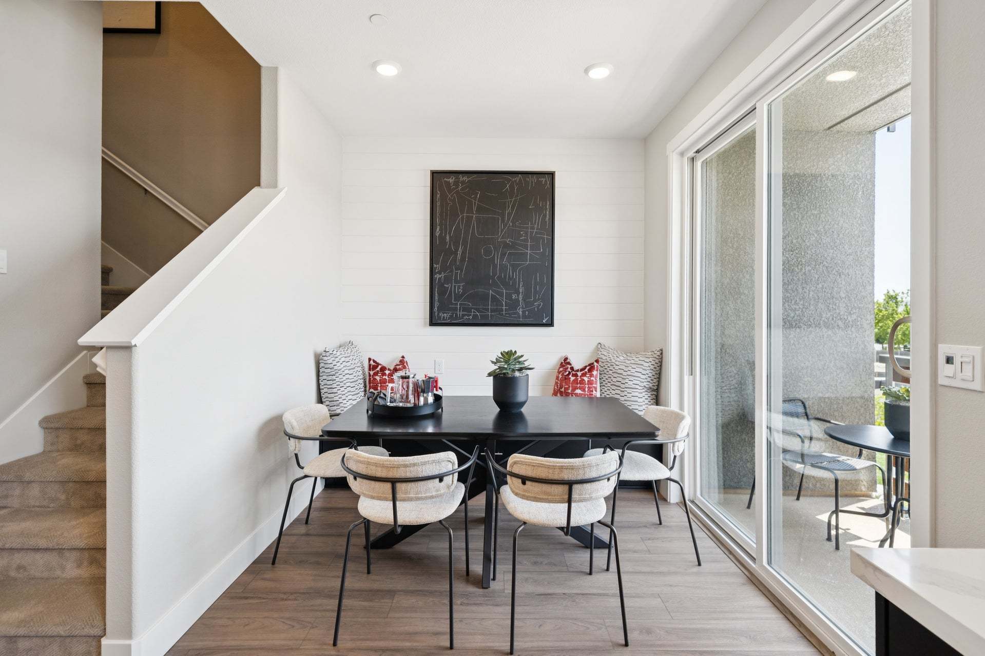 Residence 4 | Dining