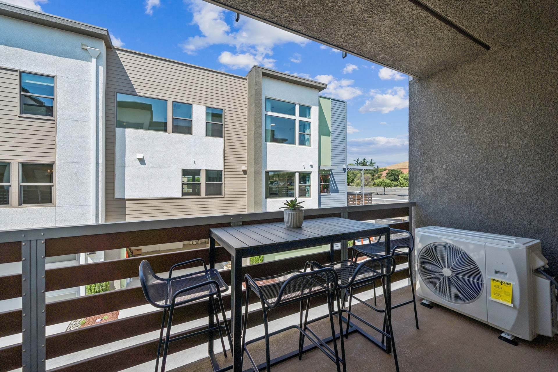 Residence 1 | Deck 1