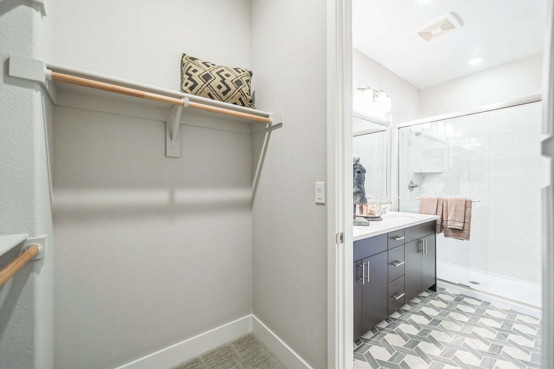 Residence 1 | Owner's Closet