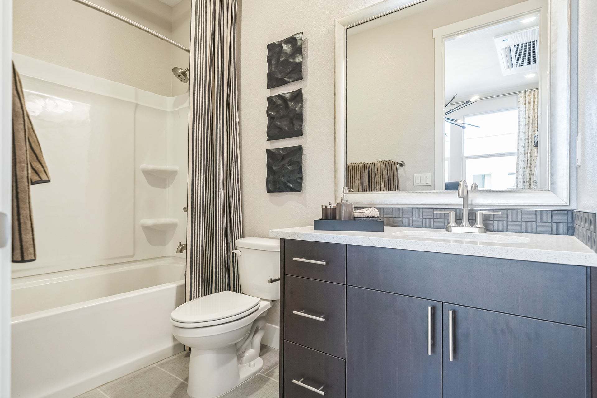 Residence 1 | Bath 2