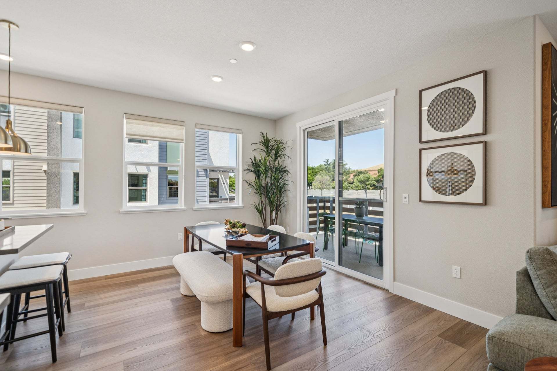 Residence 2 | Dining
