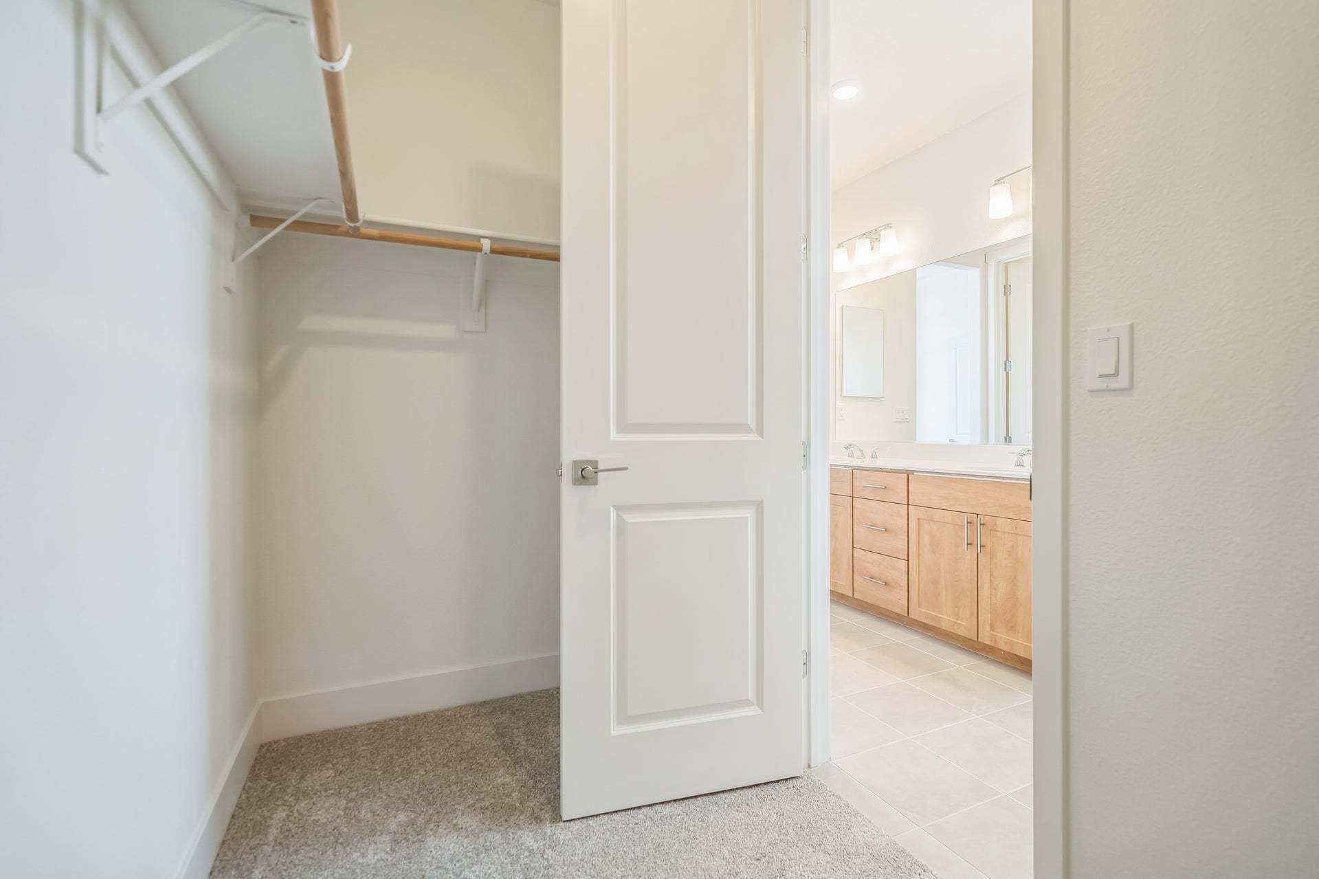 Residence 1 | Owner's Closet