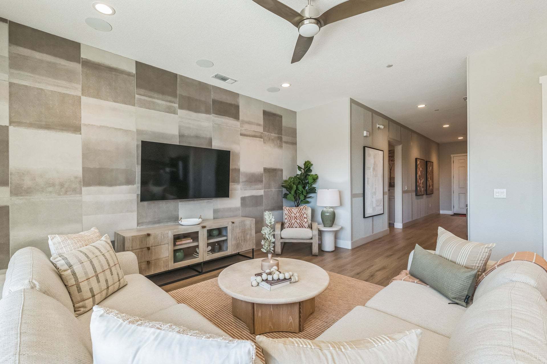 Residence 11 | Gathering Room