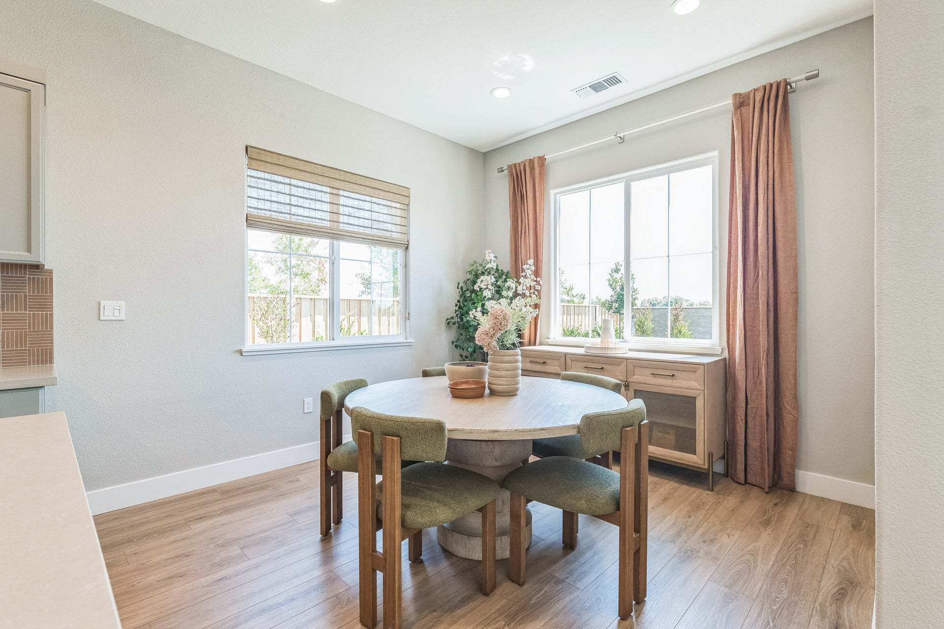 Residence 11 |Dining