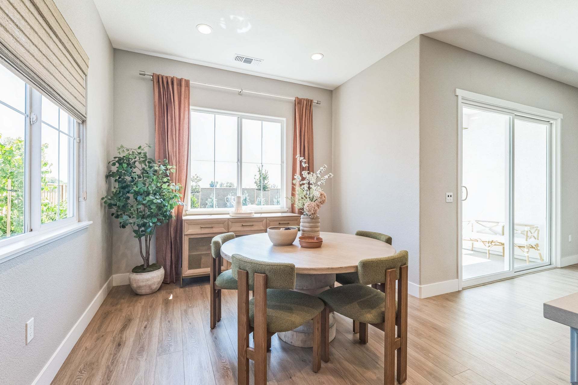 Residence 11 |Dining