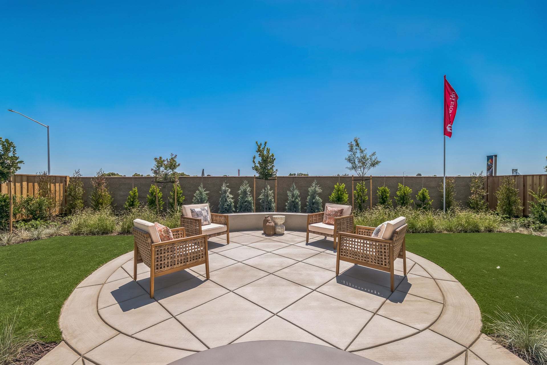 Residence 11 | Backyard