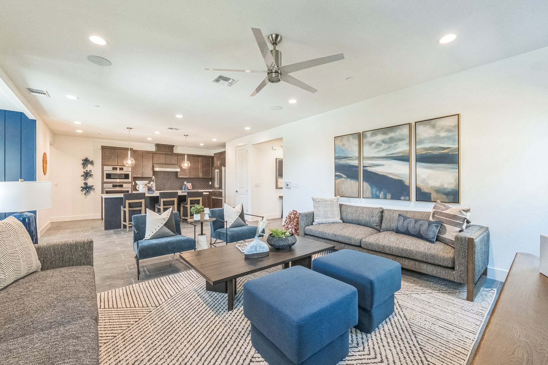 Residence 12 | Gathering Room
