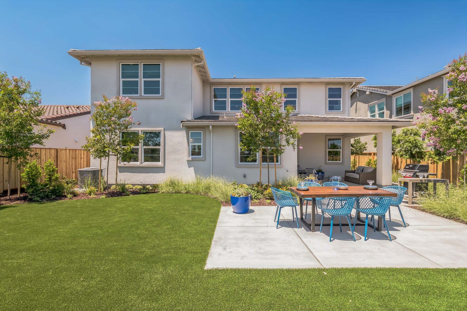 Residence 12 | Backyard