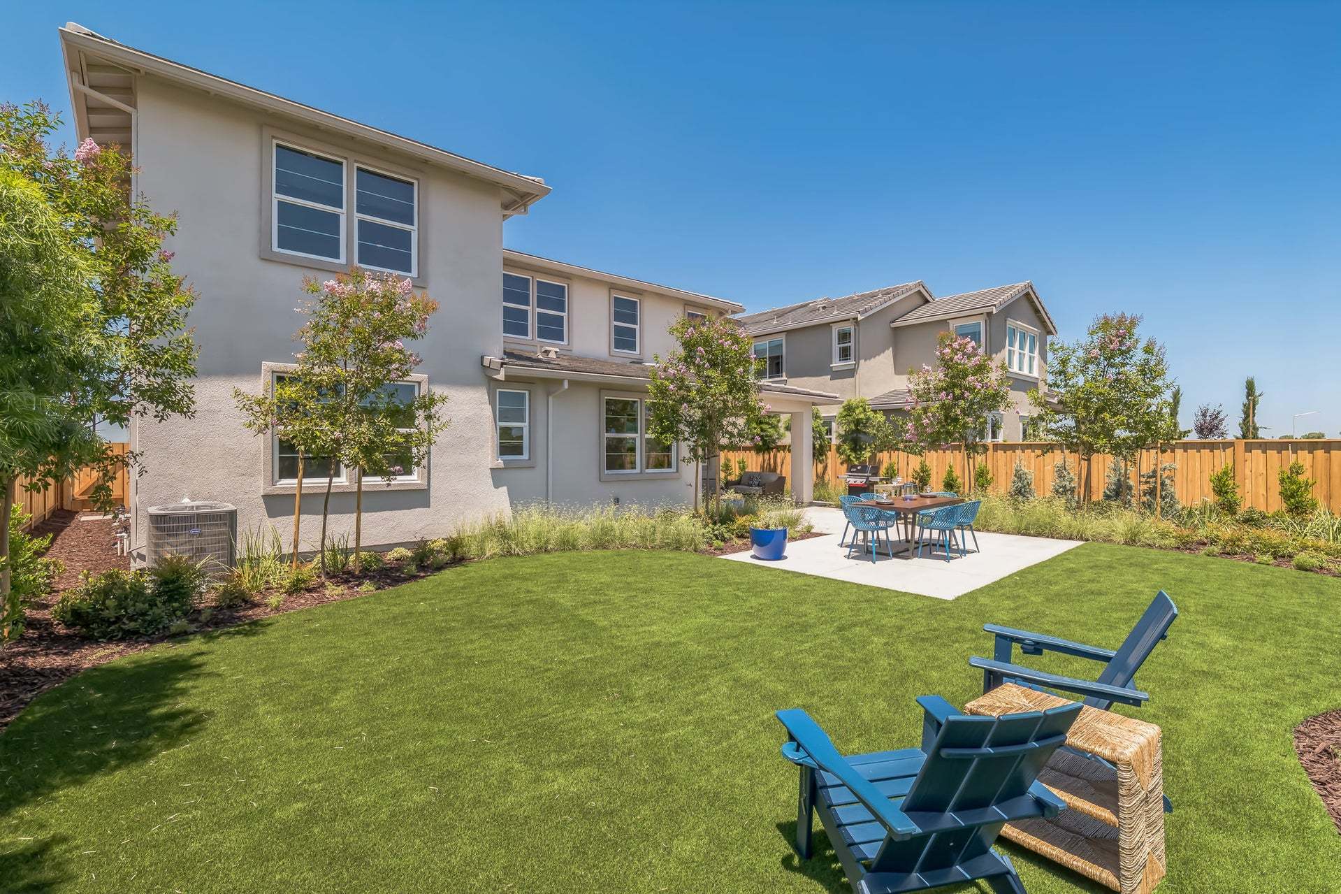 Residence 12 | Backyard