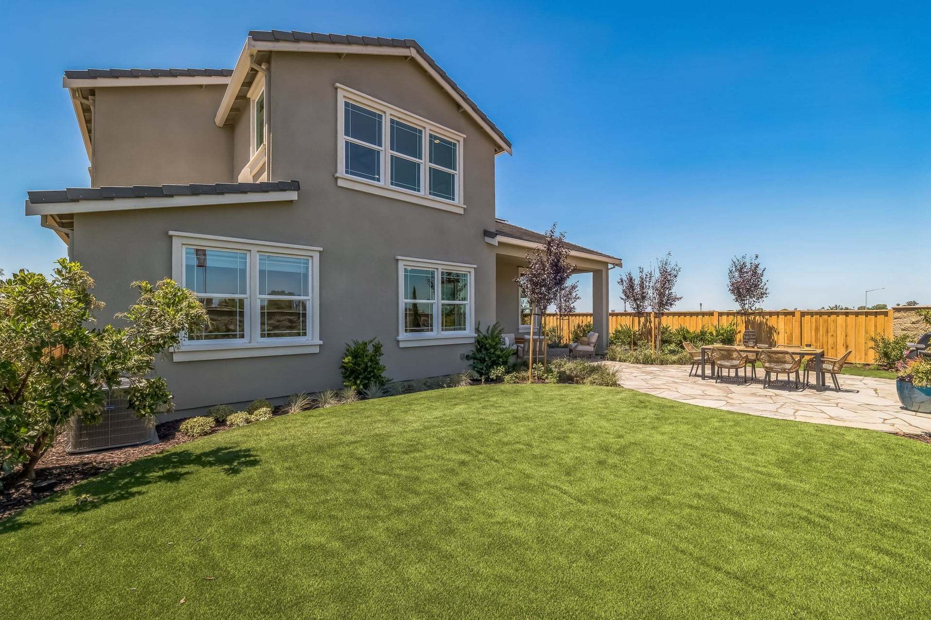 Residence 13 | Backyard