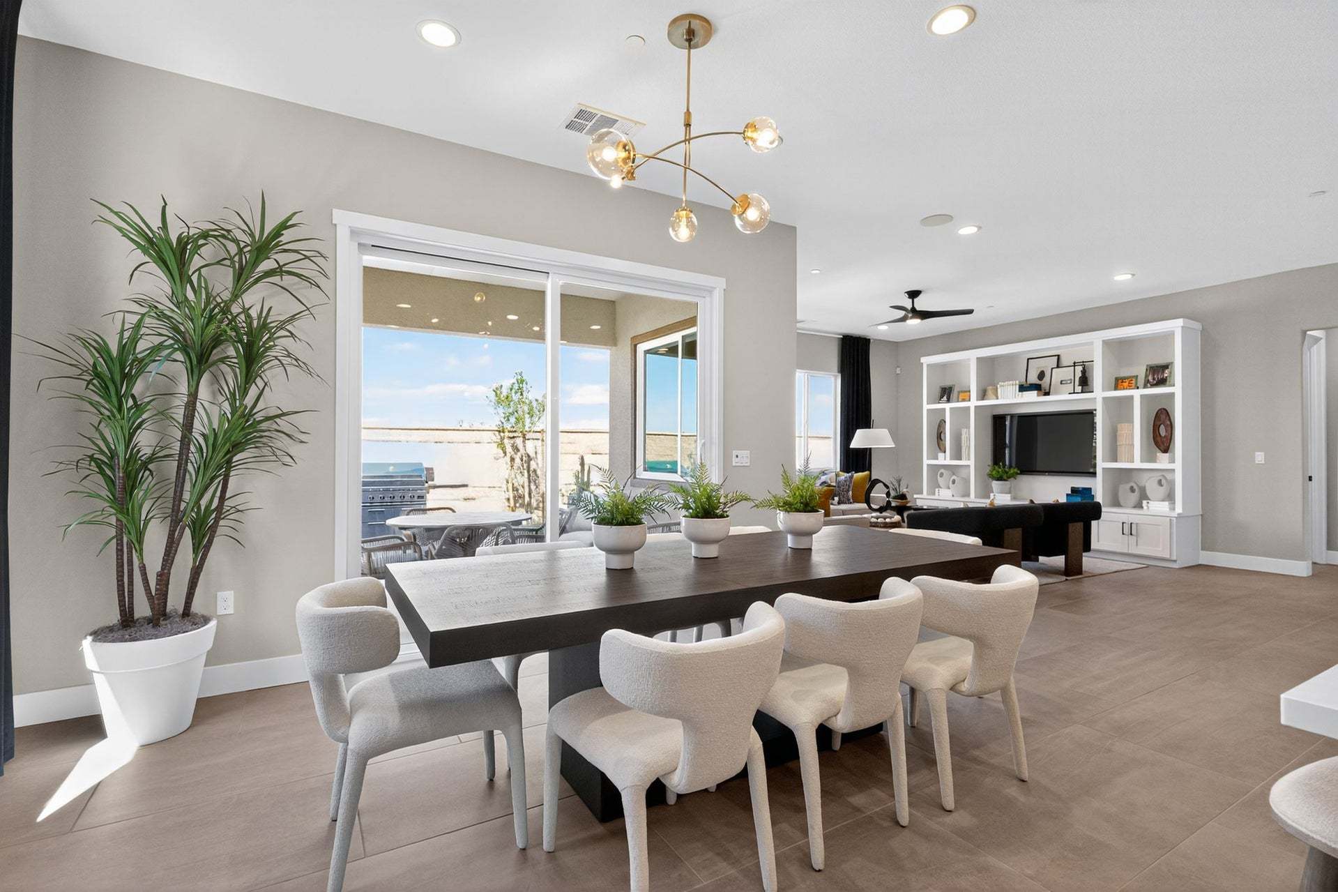 Residence 15 | Dining