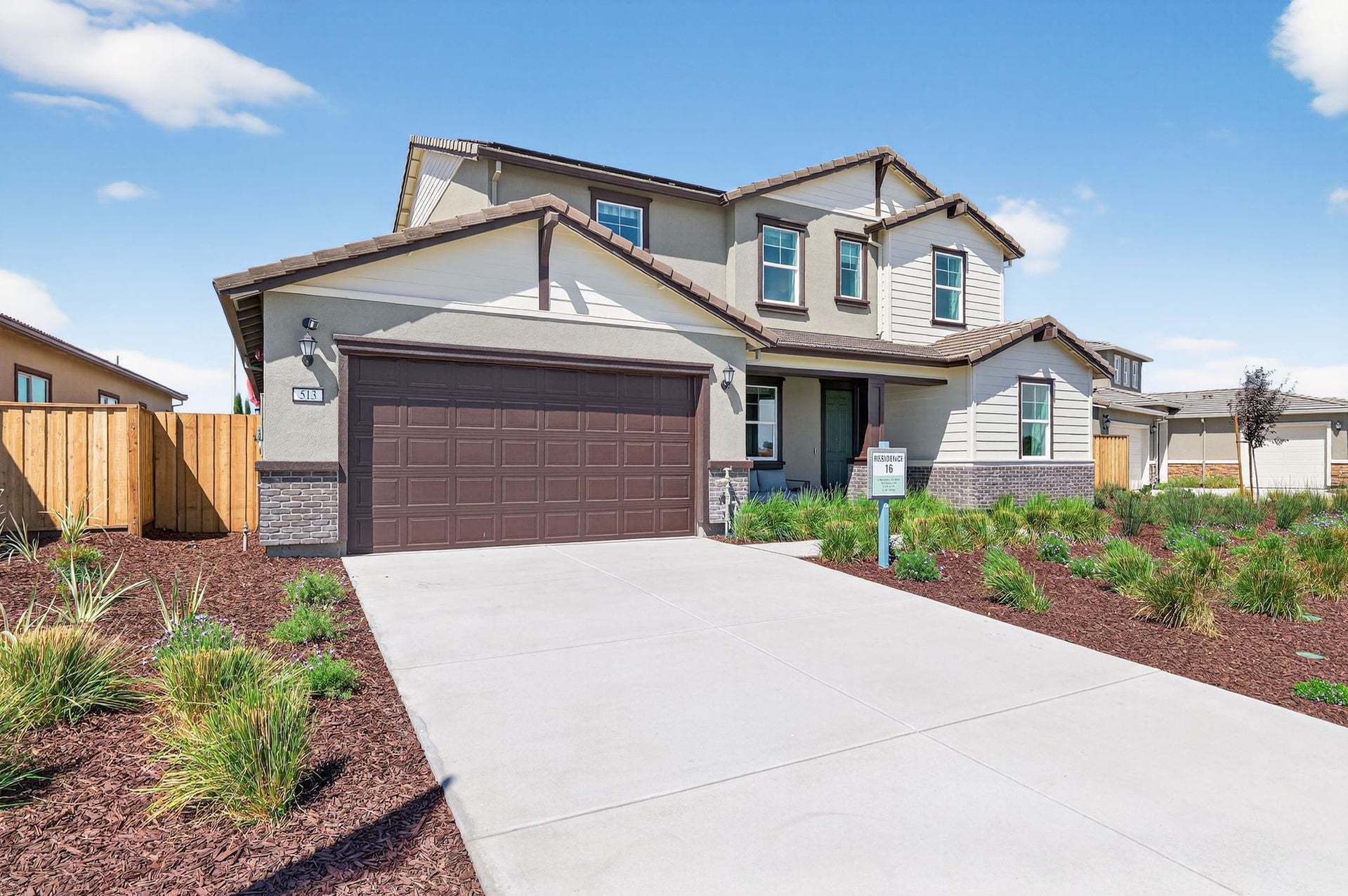 Residence 16 | Exterior