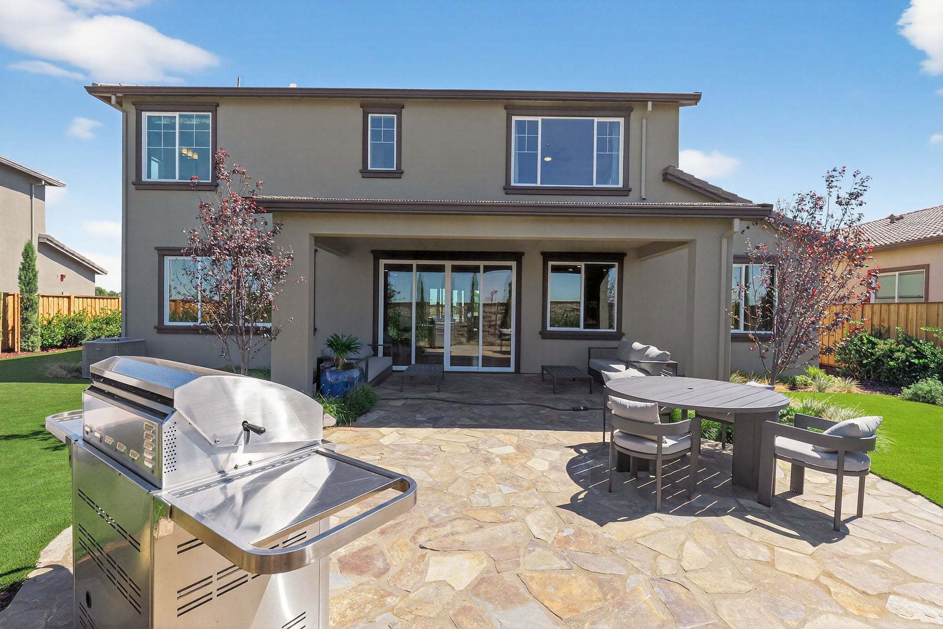 Residence 16 | Backyard