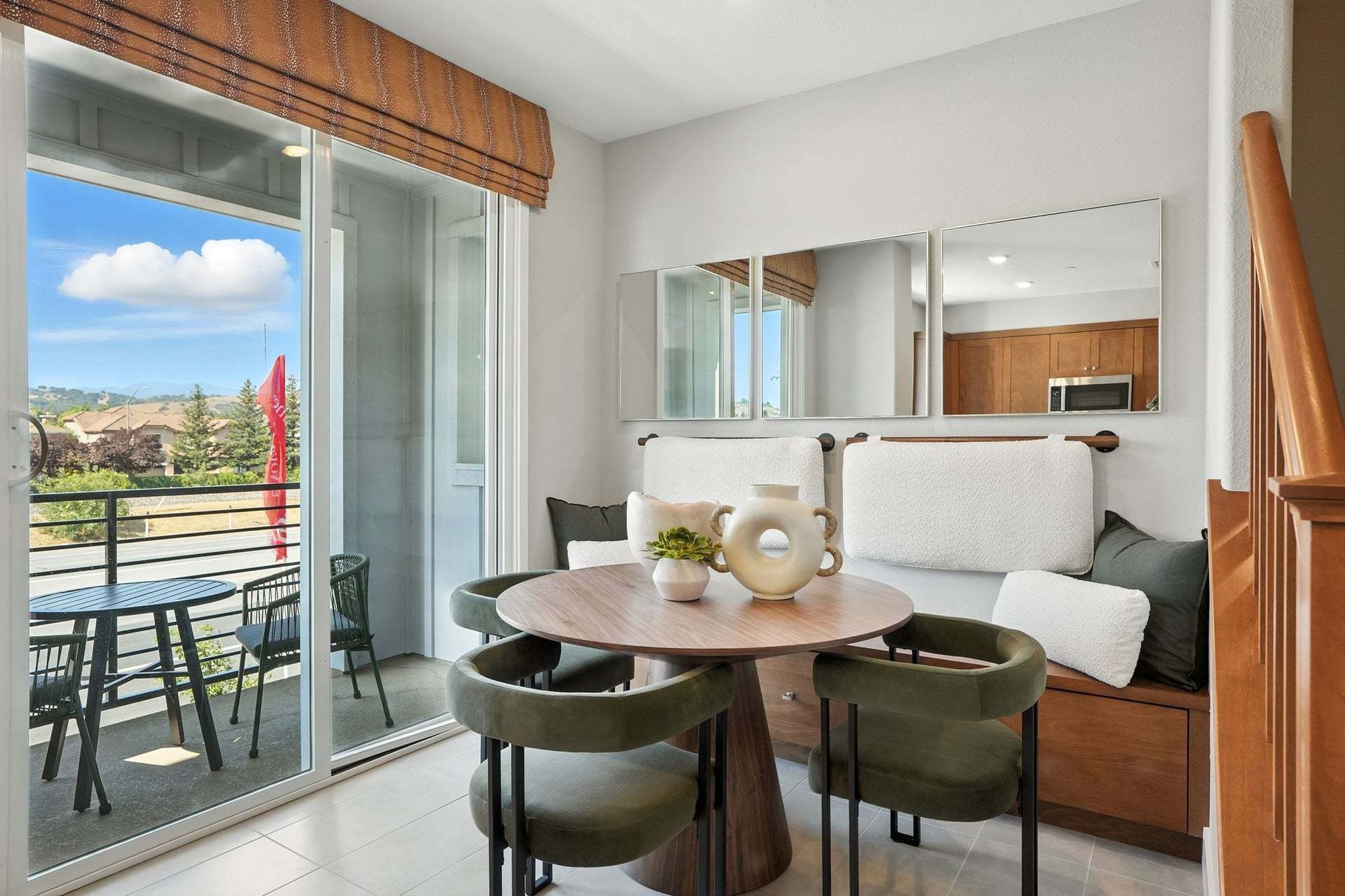 Residence 2 | Dining