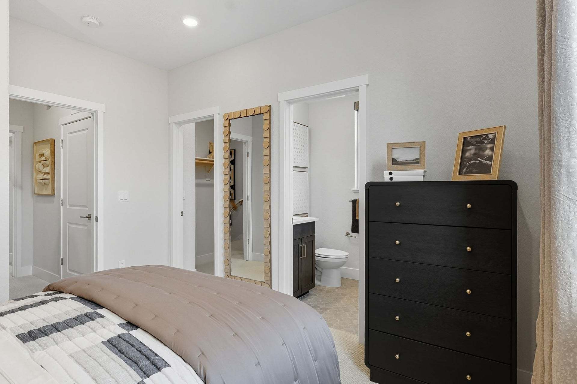 Residence 1 | Bed 2