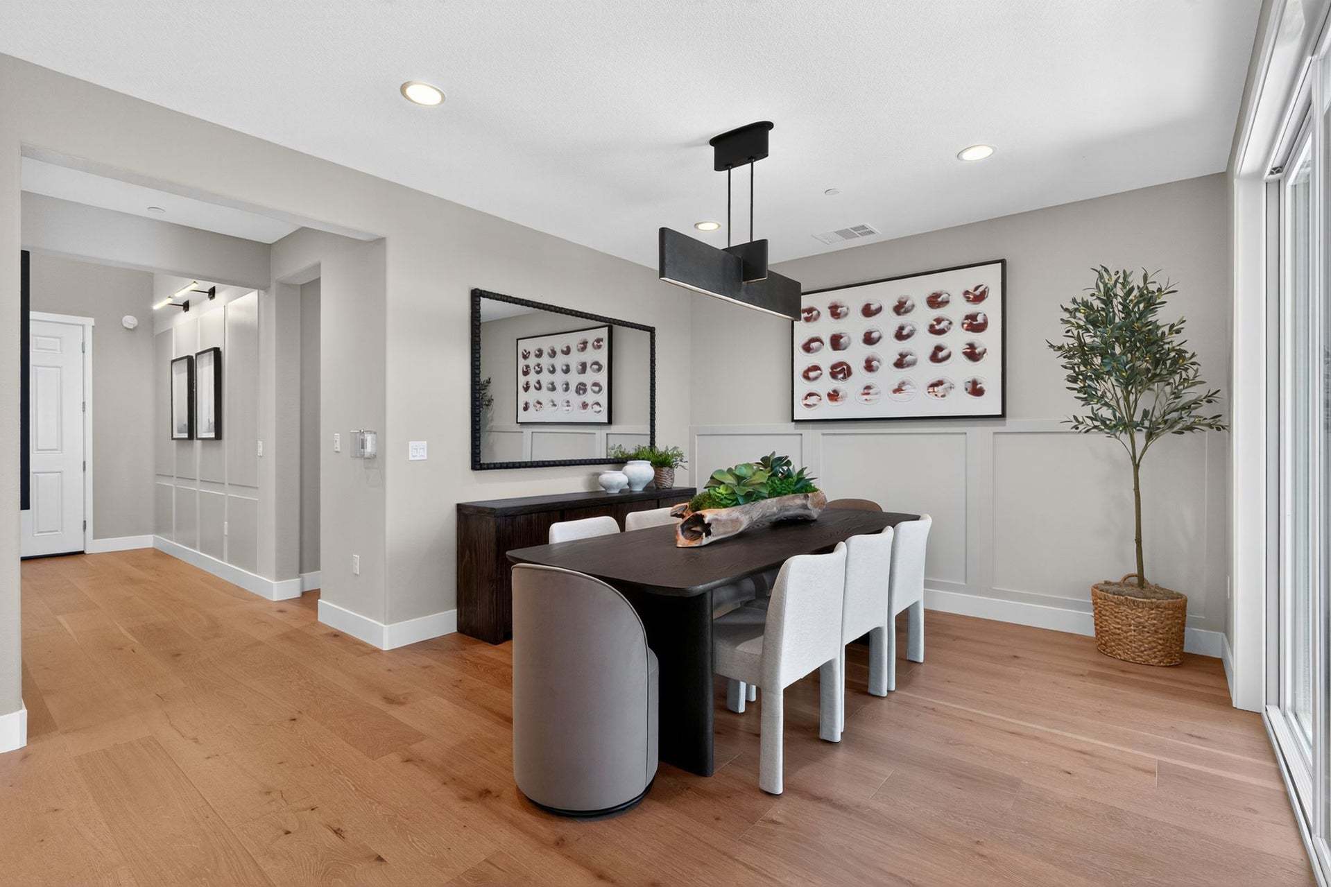 Residence 17 | Dining