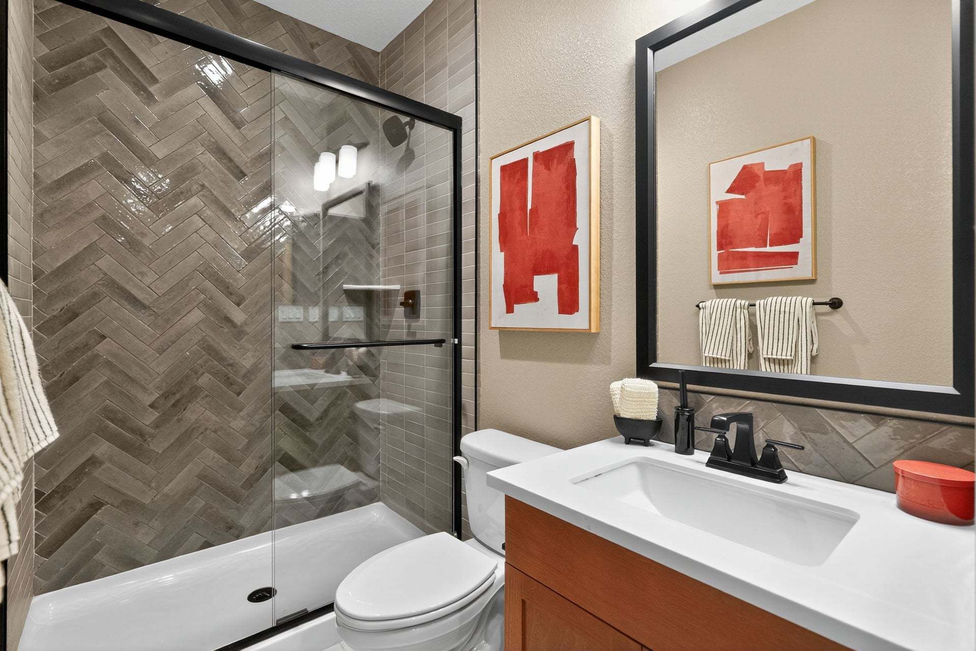 Residence 17 | Bath 3