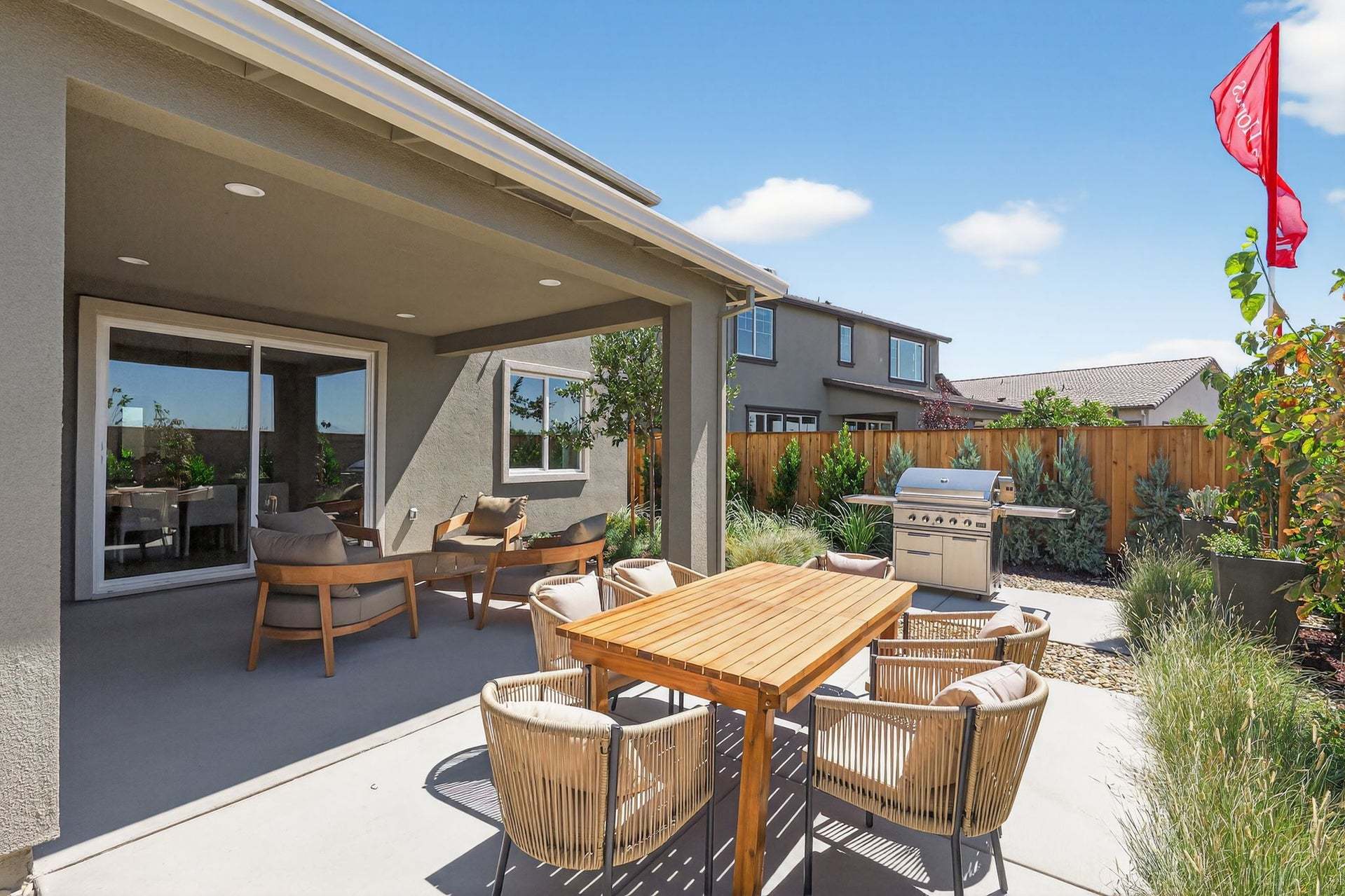 Residence 17 | Backyard
