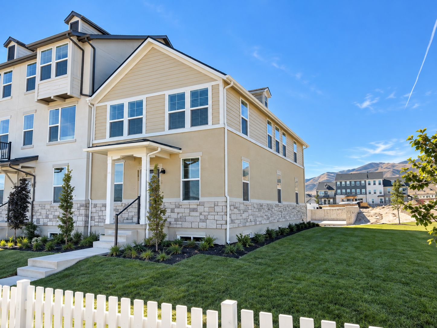 Oxley - Beacon Pointe: Saratoga Springs, Utah - Destination Homes