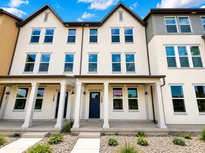 1566 N 1875 W 243 (Oakridge)