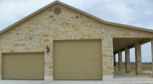 Devine Oaks Custom Homes por Devine Oaks Custom Homes en San Antonio Texas