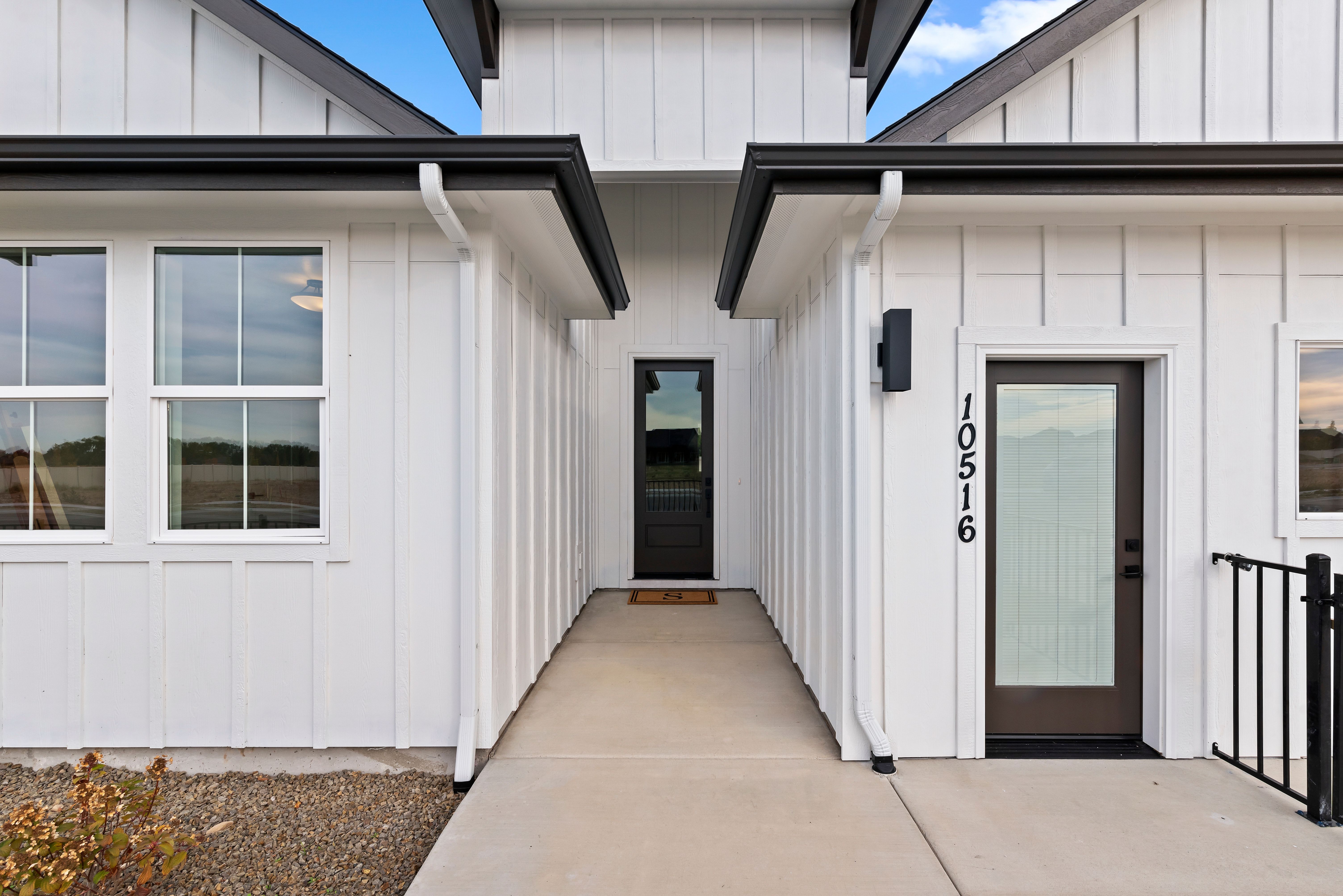 10516 Cloudburst Entrance