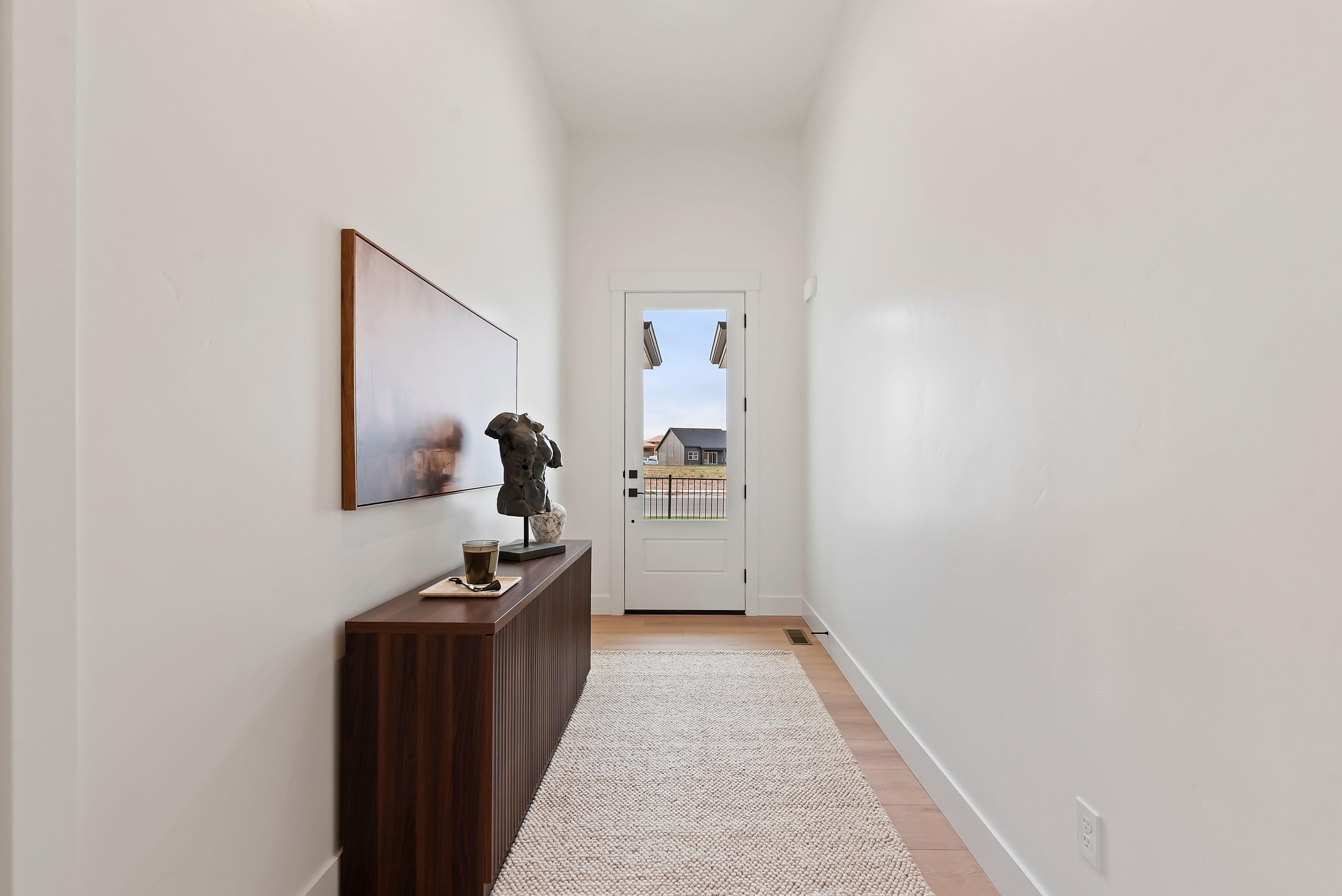 10516 Cloudburst Entry