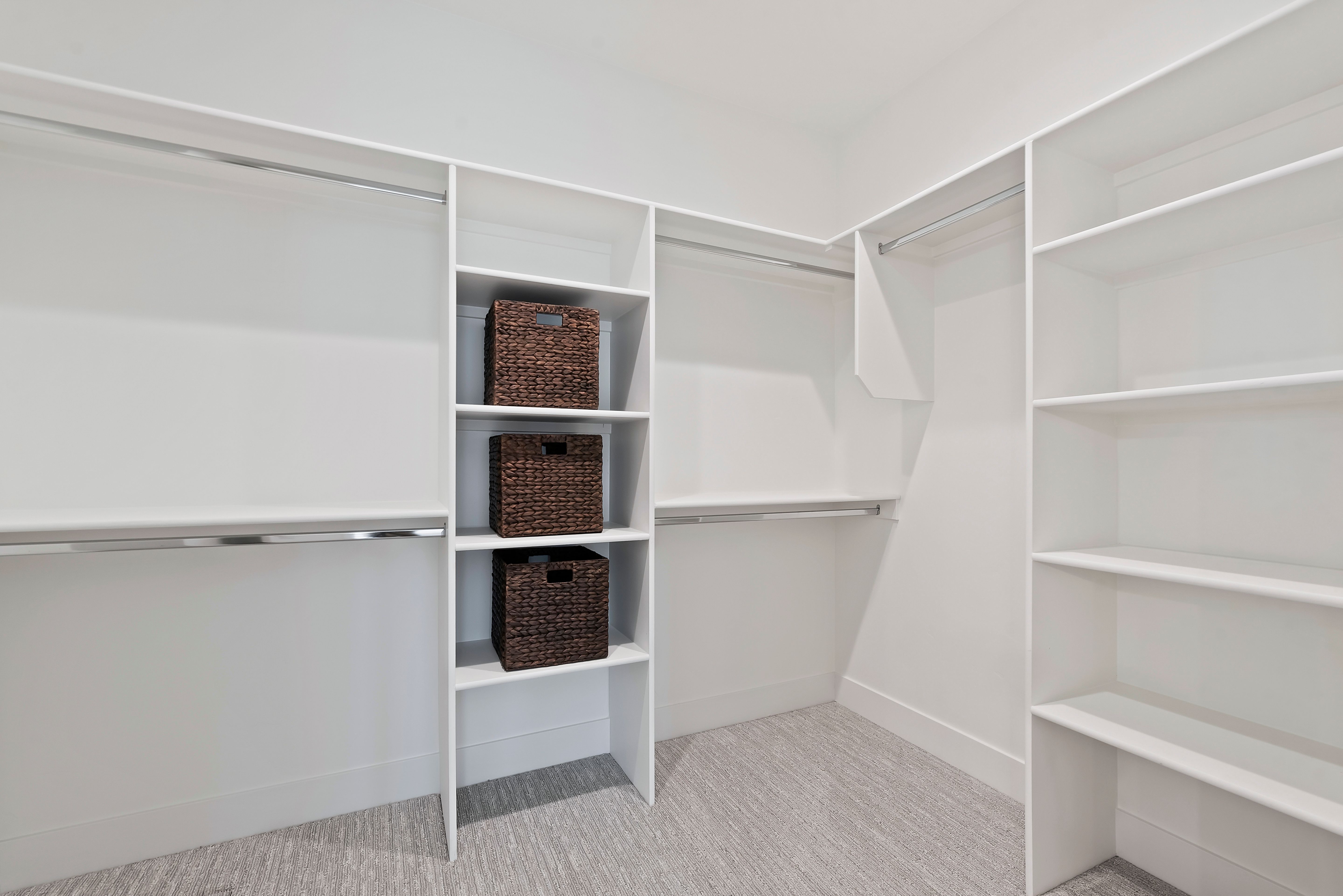 10516 Cloudburst Primary Closet