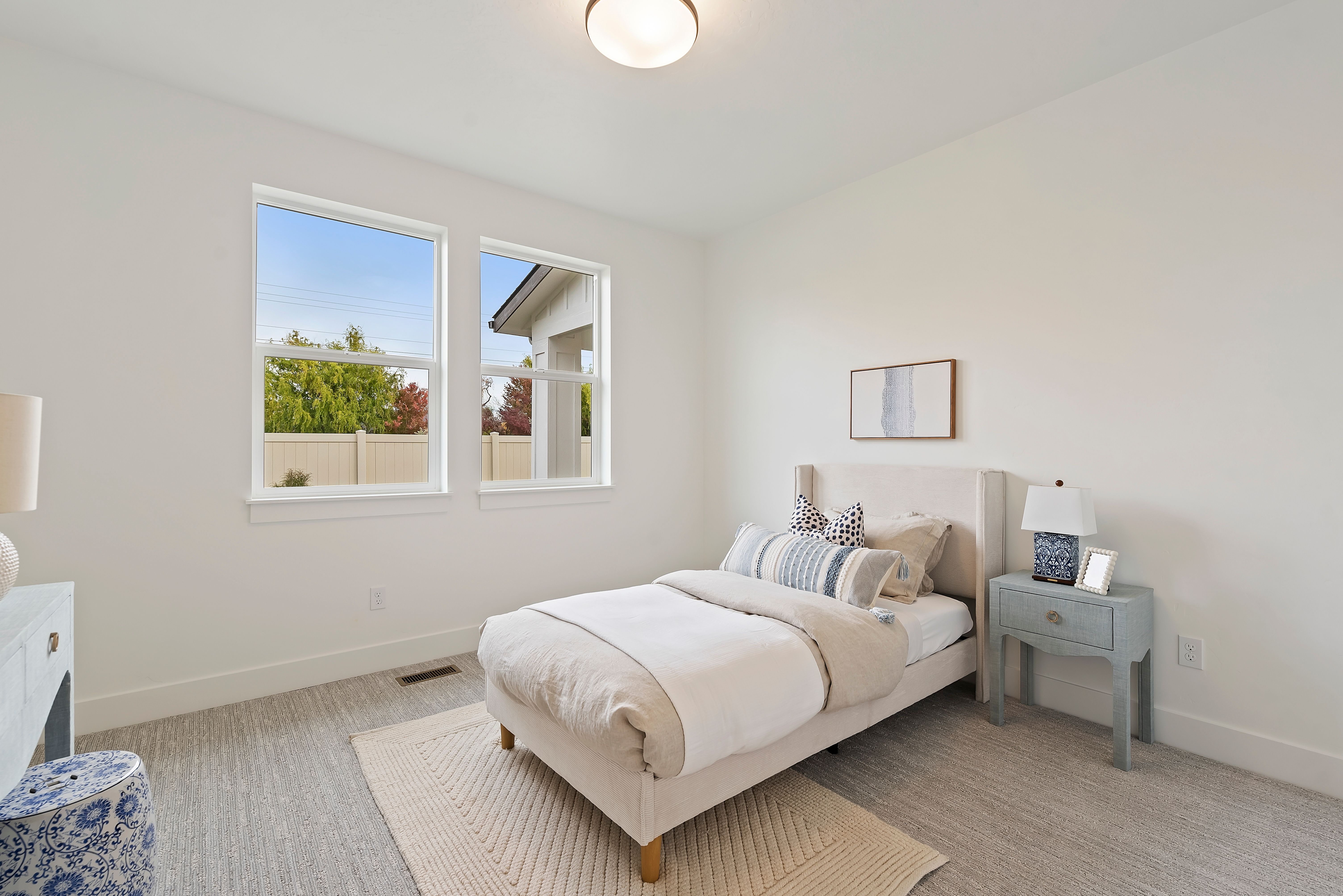 10516 Cloudburst Bed 2