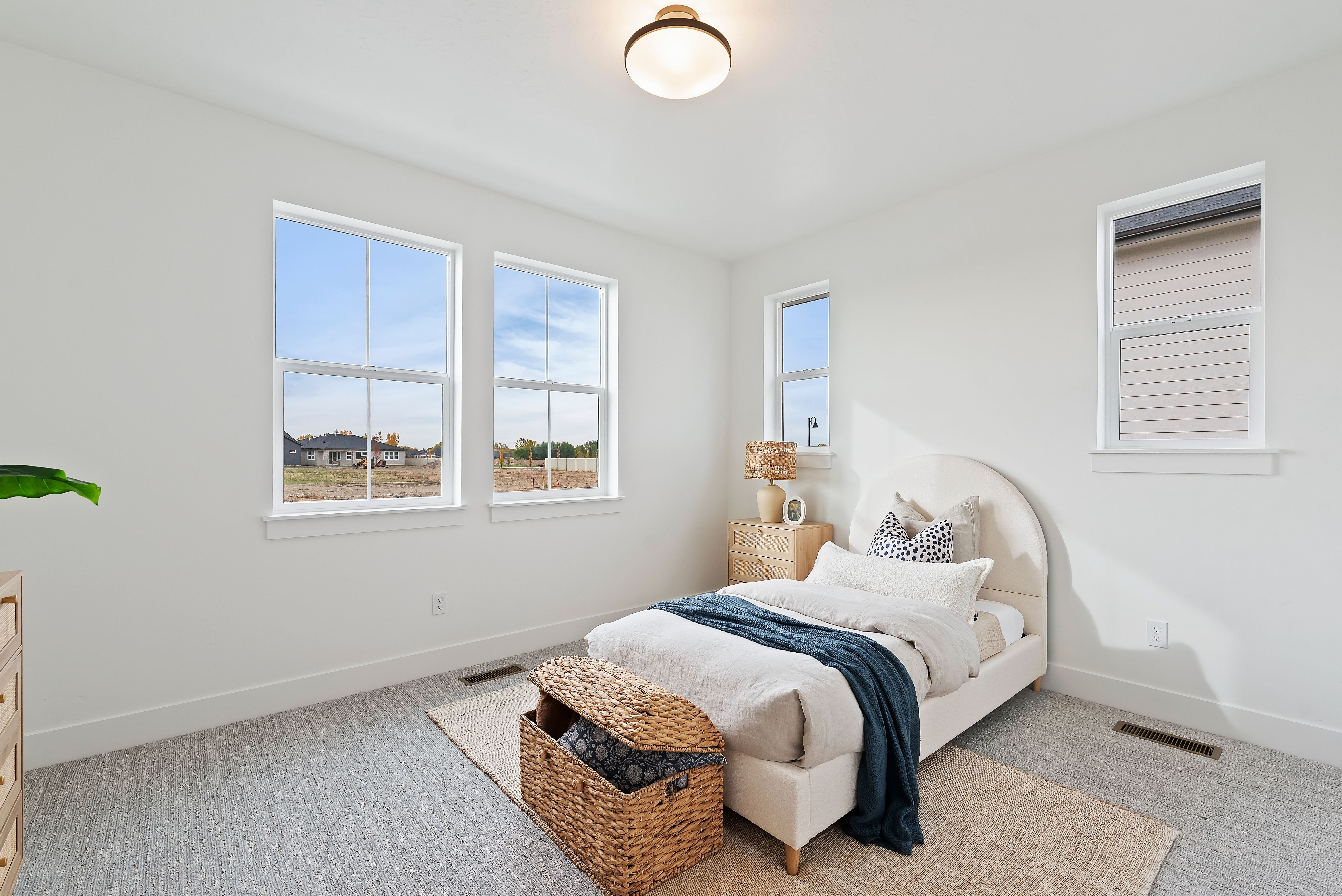 10516 Cloudburst Bed 3