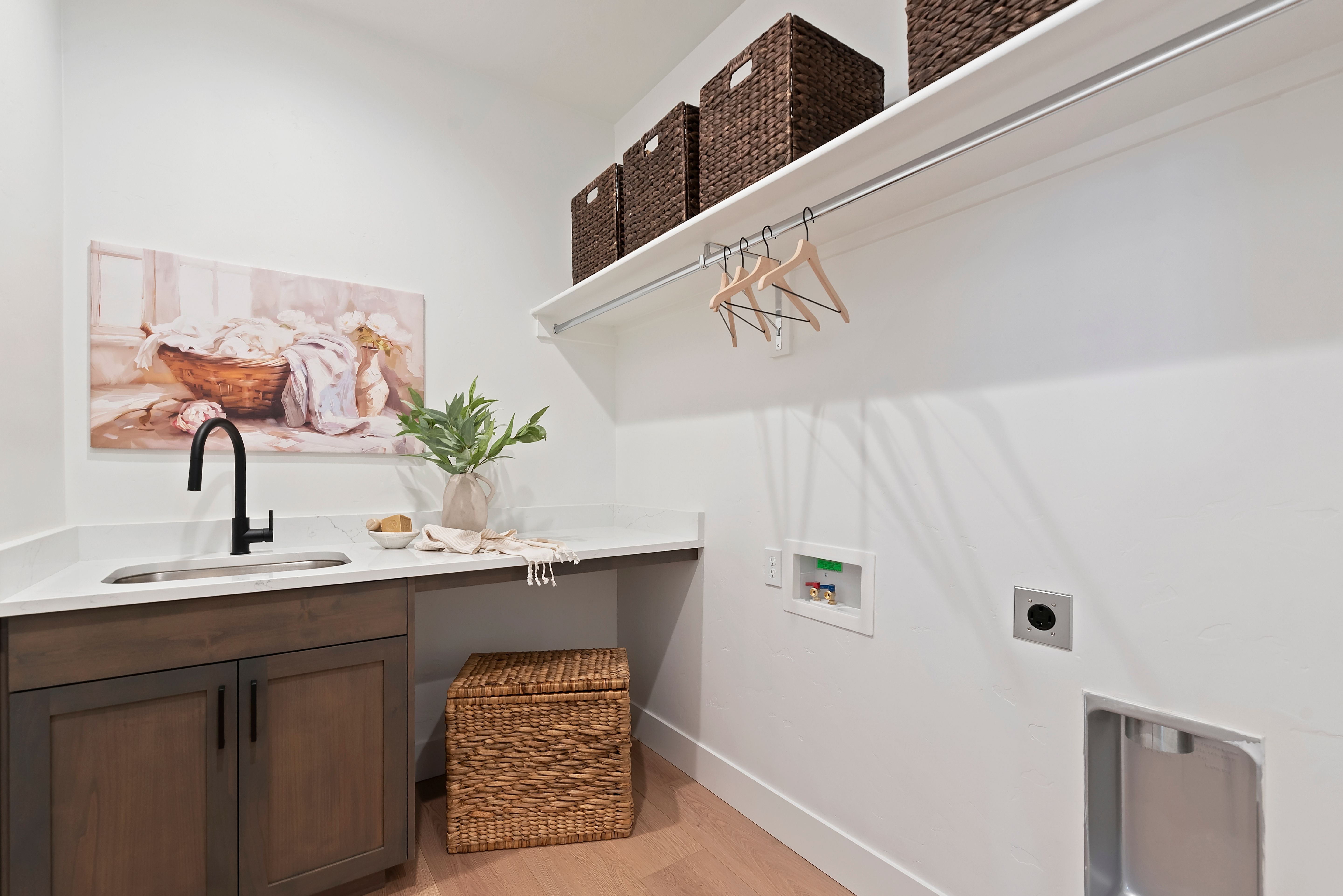 10516 CloudburstLaundry Area