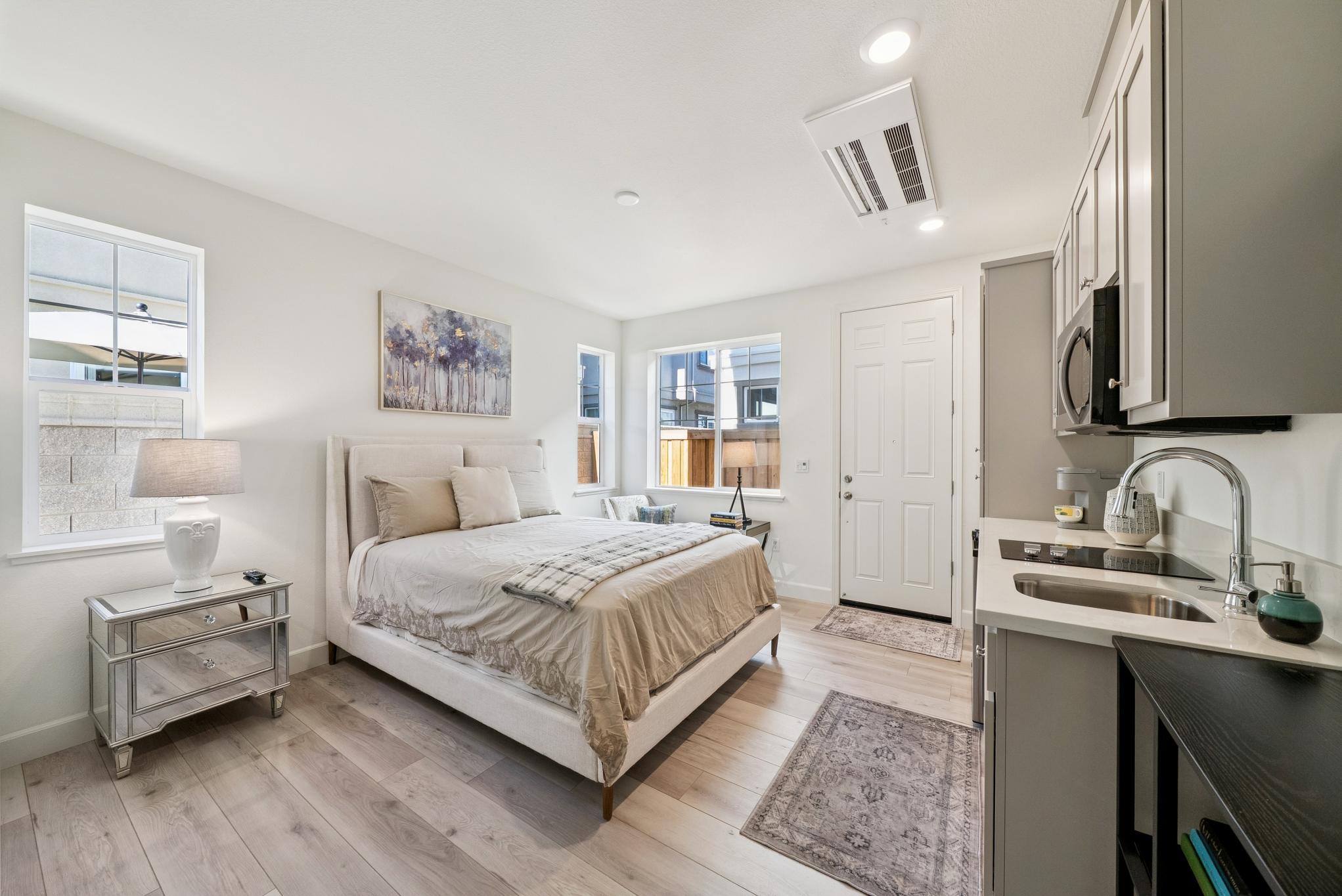 086-270-mindy-way.85842.p3k.043.web