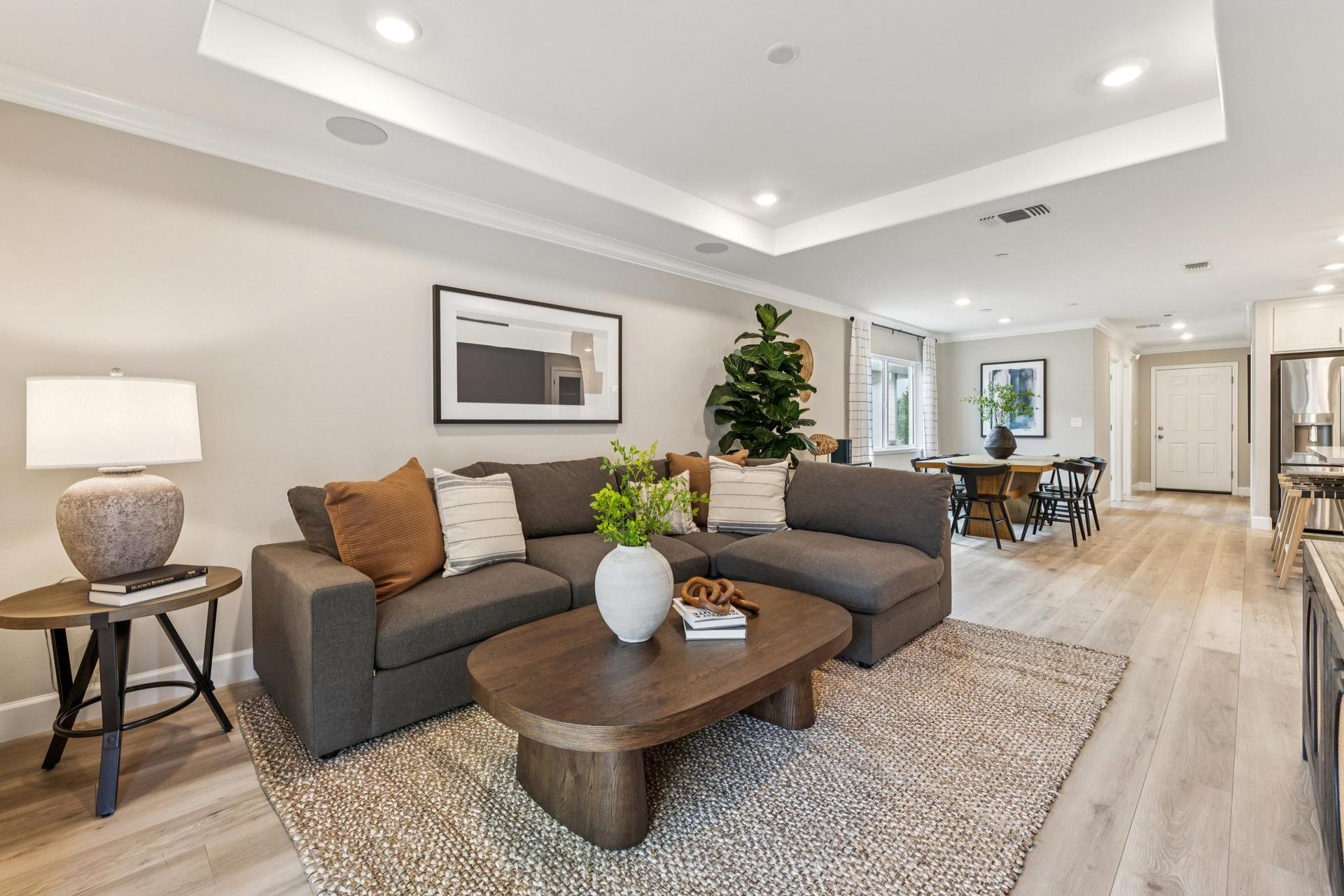 2684 Wesley Way Living