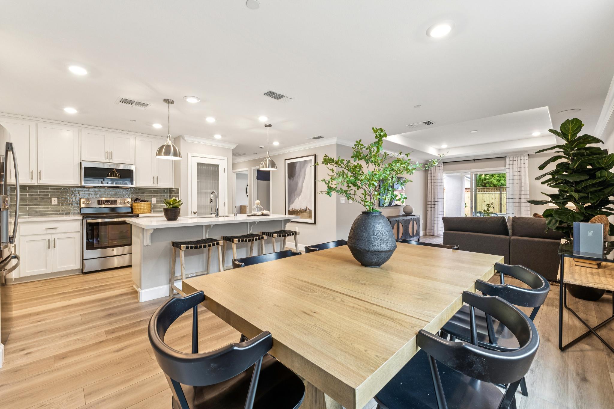 2684 Wesley Way Dining and kitchen