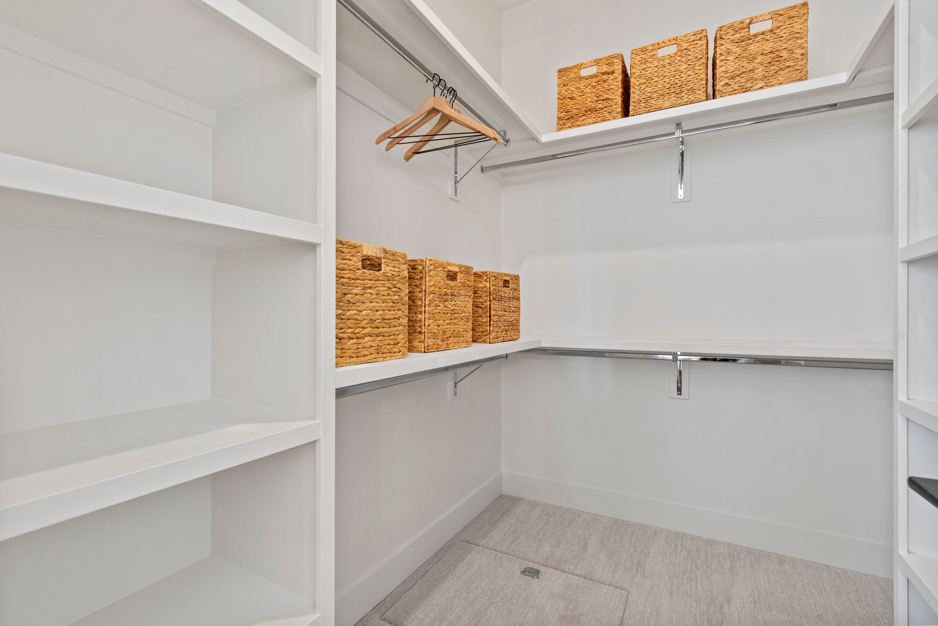 23-Closet